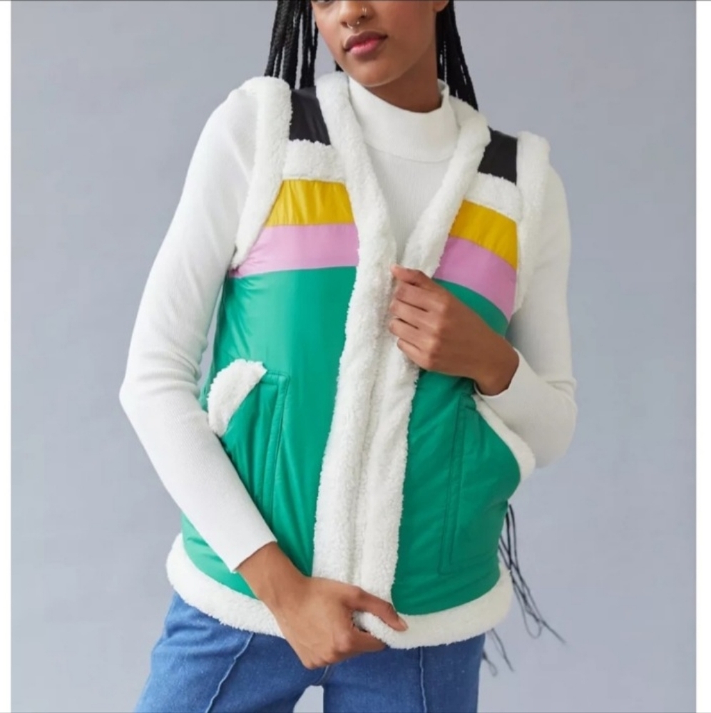 𝅺Urban Outfitters Retro 80s/90s BDG Nylon Color block Sherpa Vest Size XL NWT